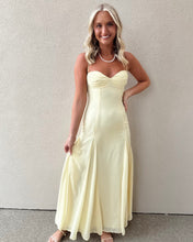Load image into Gallery viewer, Graceful Smile Maxi Dress