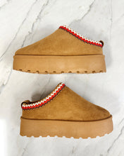 Load image into Gallery viewer, Chill Days Platform Slippers
