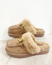 Load image into Gallery viewer, Davos Slipper - Taupe
