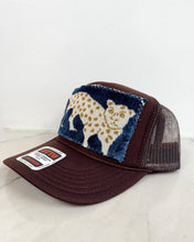 Load image into Gallery viewer, Orijinal Trucker Hat - Brown/Leopard
