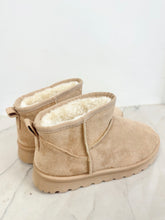 Load image into Gallery viewer, Cozy Outing Mini Boots
