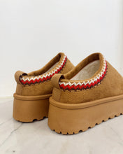 Load image into Gallery viewer, Chill Days Platform Slippers
